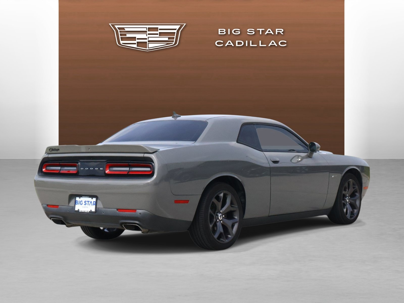 Used 2018 Dodge Challenger R/T Plus RWD image 5