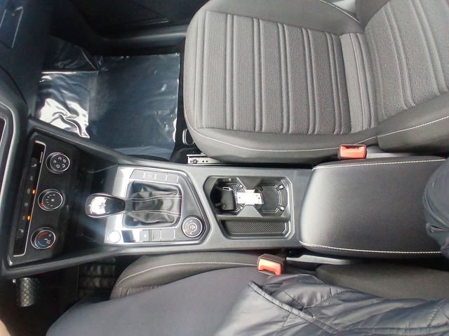 Used 2022 Volkswagen Tiguan S image 20