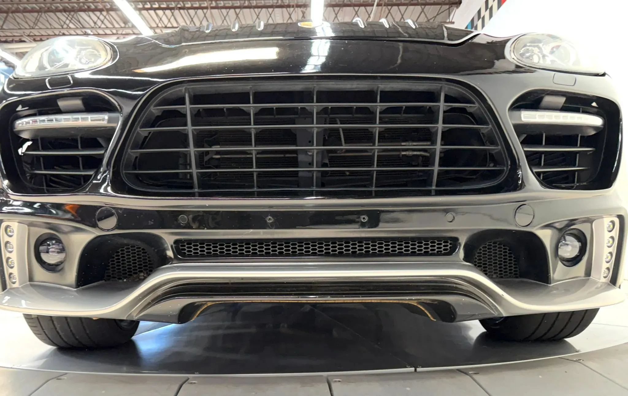 Used 2013 Porsche Cayenne S AWD/4WD image 12