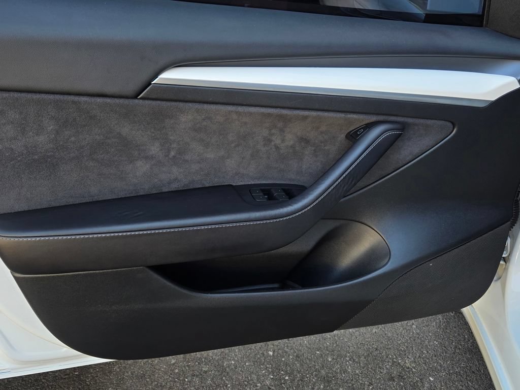 Used 2023 Tesla Model 3 Standard Range RWD image 11