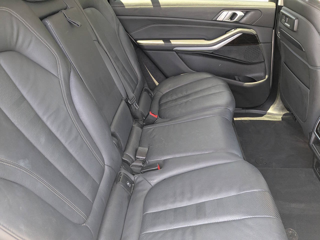 Used 2019 BMW X7 xDrive40i w/ Parking Assistance Package AWD/4WD image 14