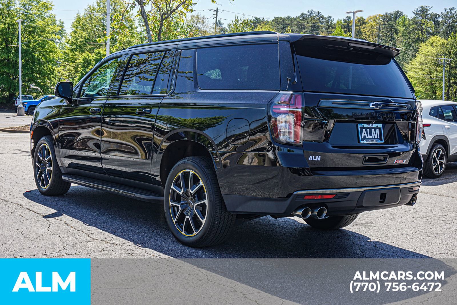 Used 2022 Chevrolet Suburban RST w/ Sport Performance Package AWD/4WD image 8