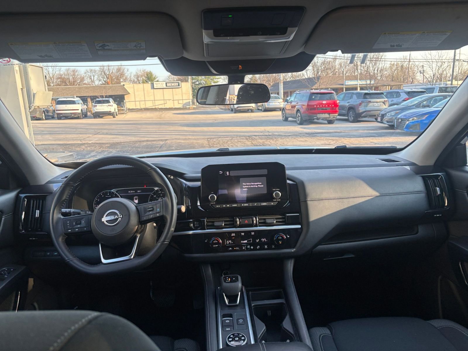 Used 2025 Nissan Pathfinder SV image 34