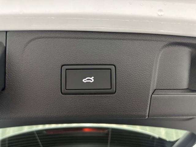 New 2026 Volkswagen Atlas SE image 40