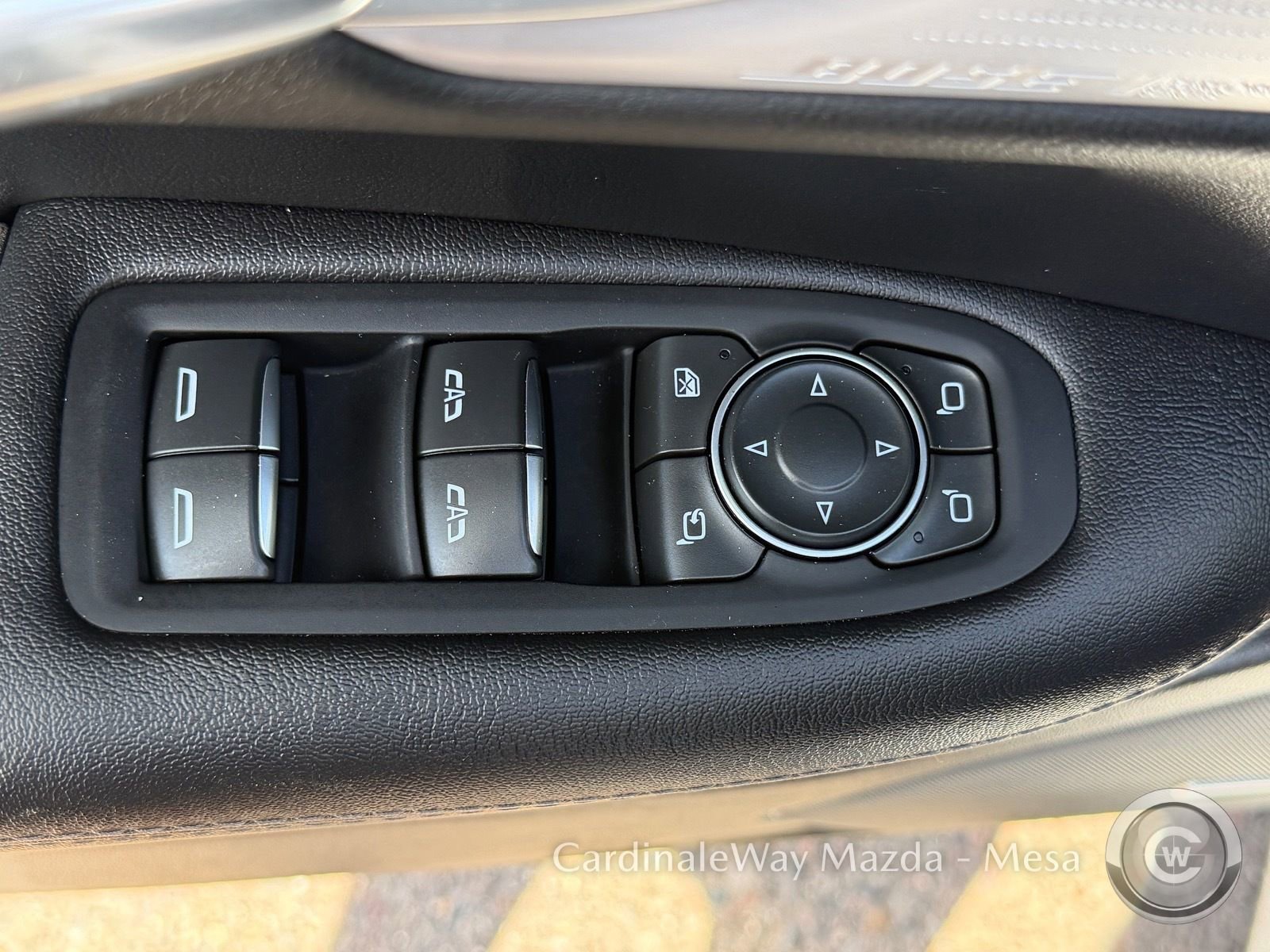 Used 2025 Cadillac XT5 Premium Luxury image 18