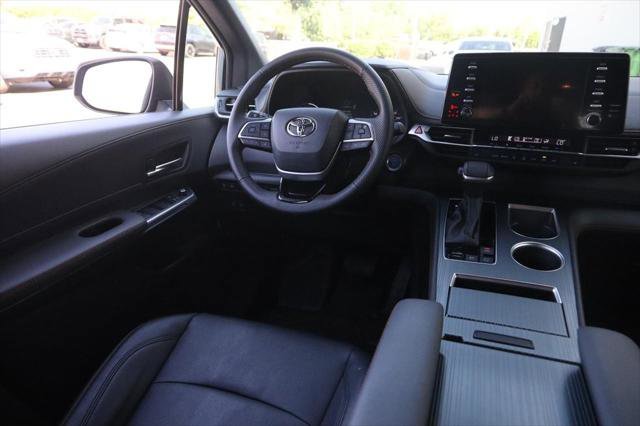 Certified 2023 Toyota Sienna XSE AWD/4WD image 24