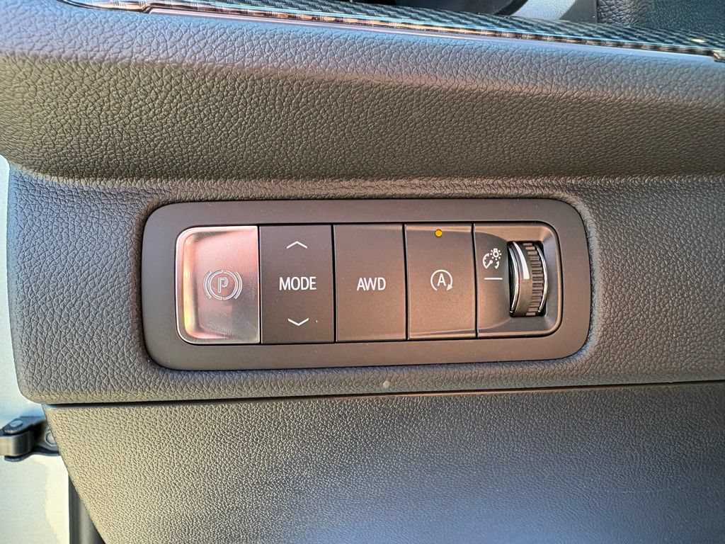 New 2026 Chevrolet Traverse High Country w/ LPO, Floor Liner Package AWD/4WD image 19