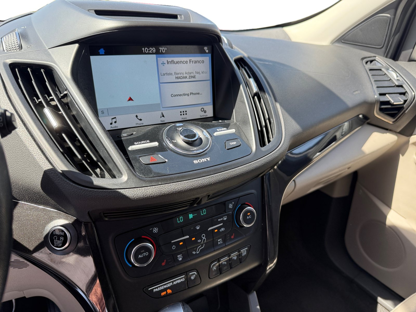 Used 2017 Ford Escape Titanium w/ Equipment Group 301A AWD/4WD image 12