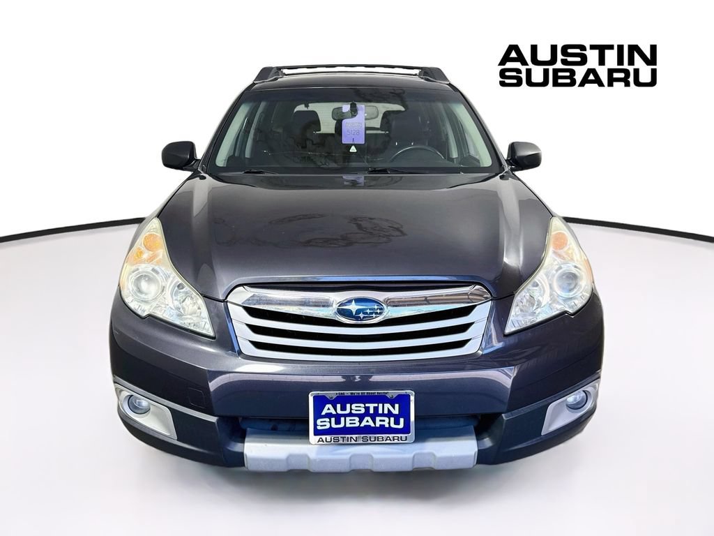 Used 2011 Subaru Outback 3.6R Limited AWD/4WD image 2
