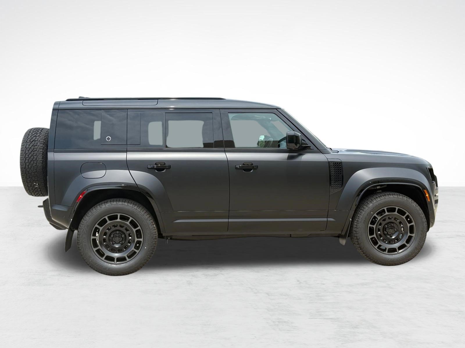 New 2026 Land Rover Defender 110 OCTA AWD/4WD image 8
