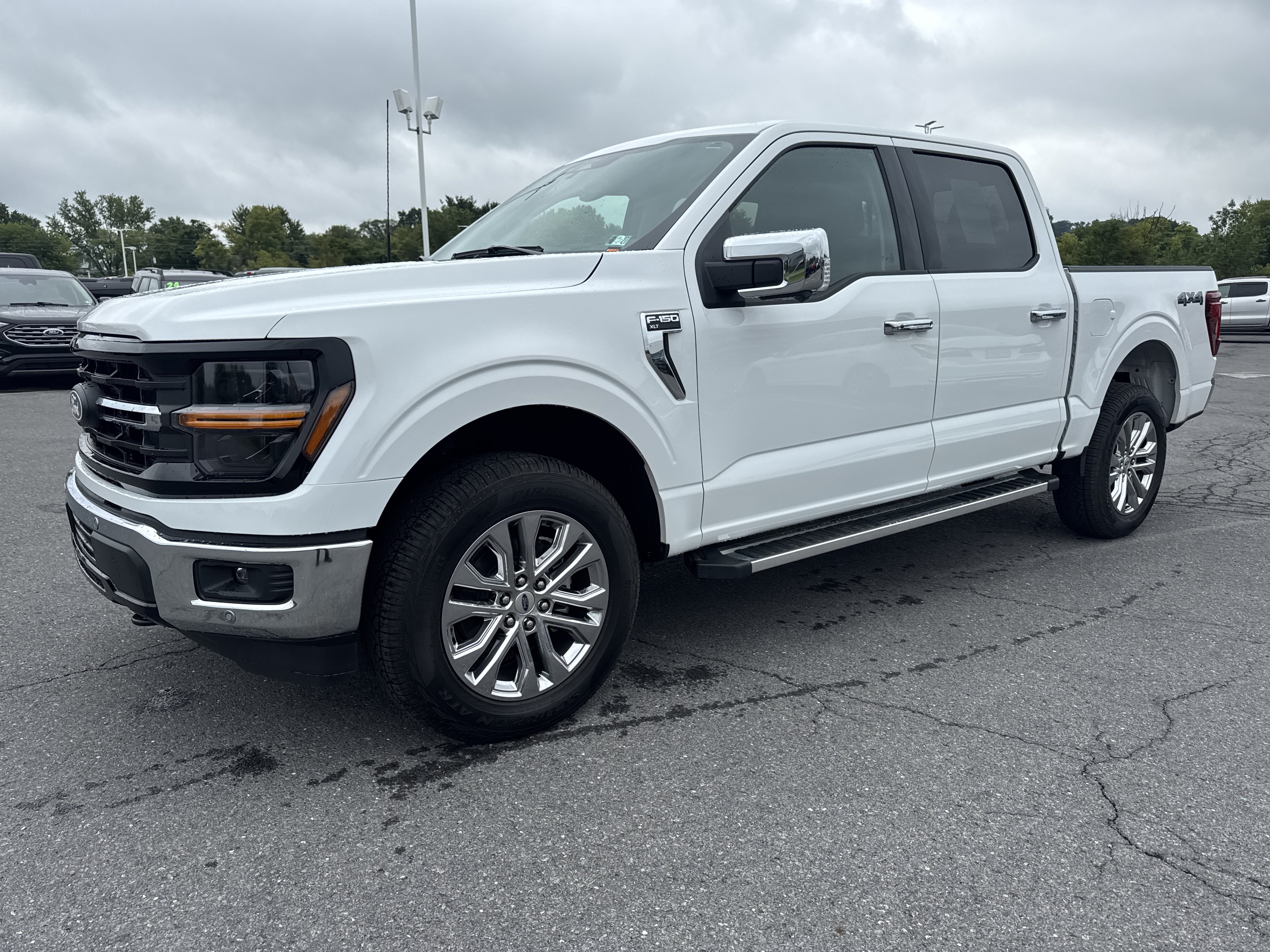 Used 2025 Ford F150 XLT w/ Equipment Group 302A MID AWD/4WD image 9