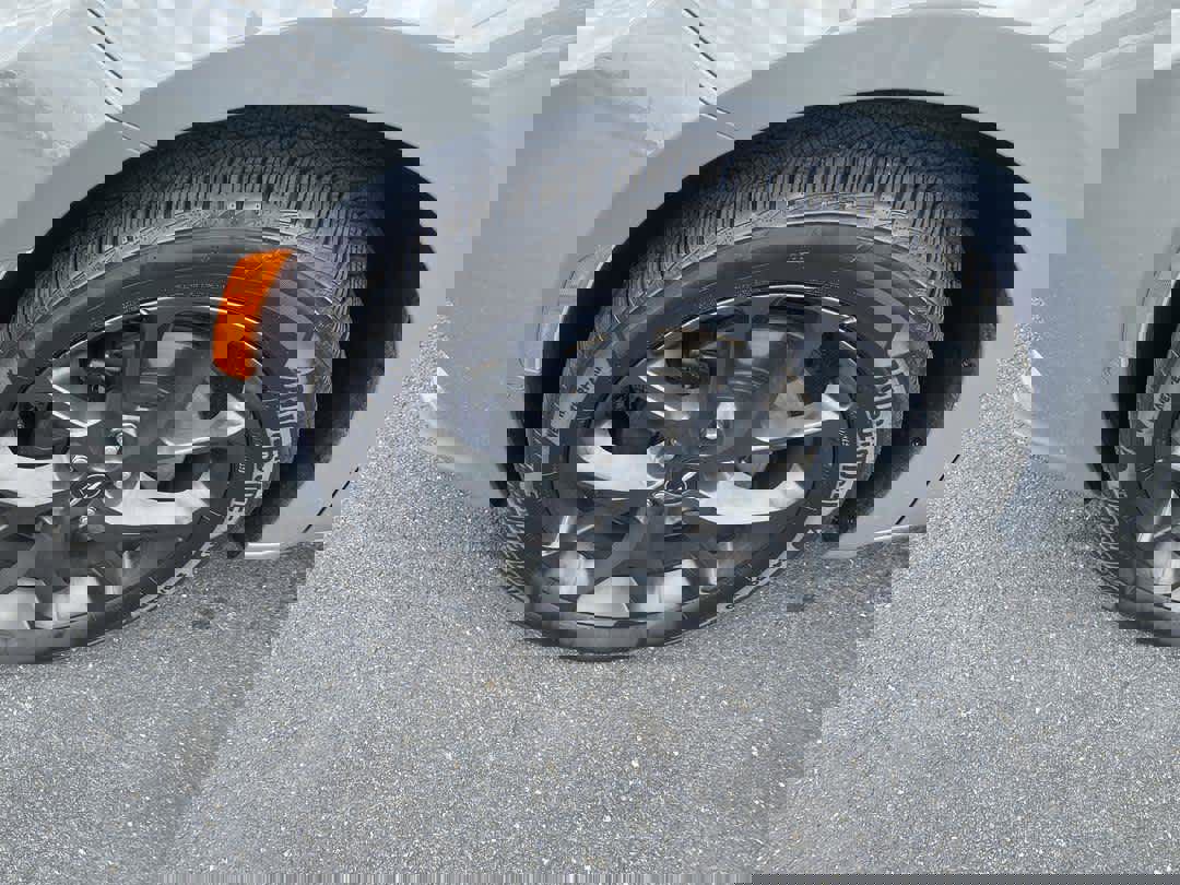 Used 2022 Chrysler Pacifica Touring-L w/ Uconnect Theater Family Group image 10