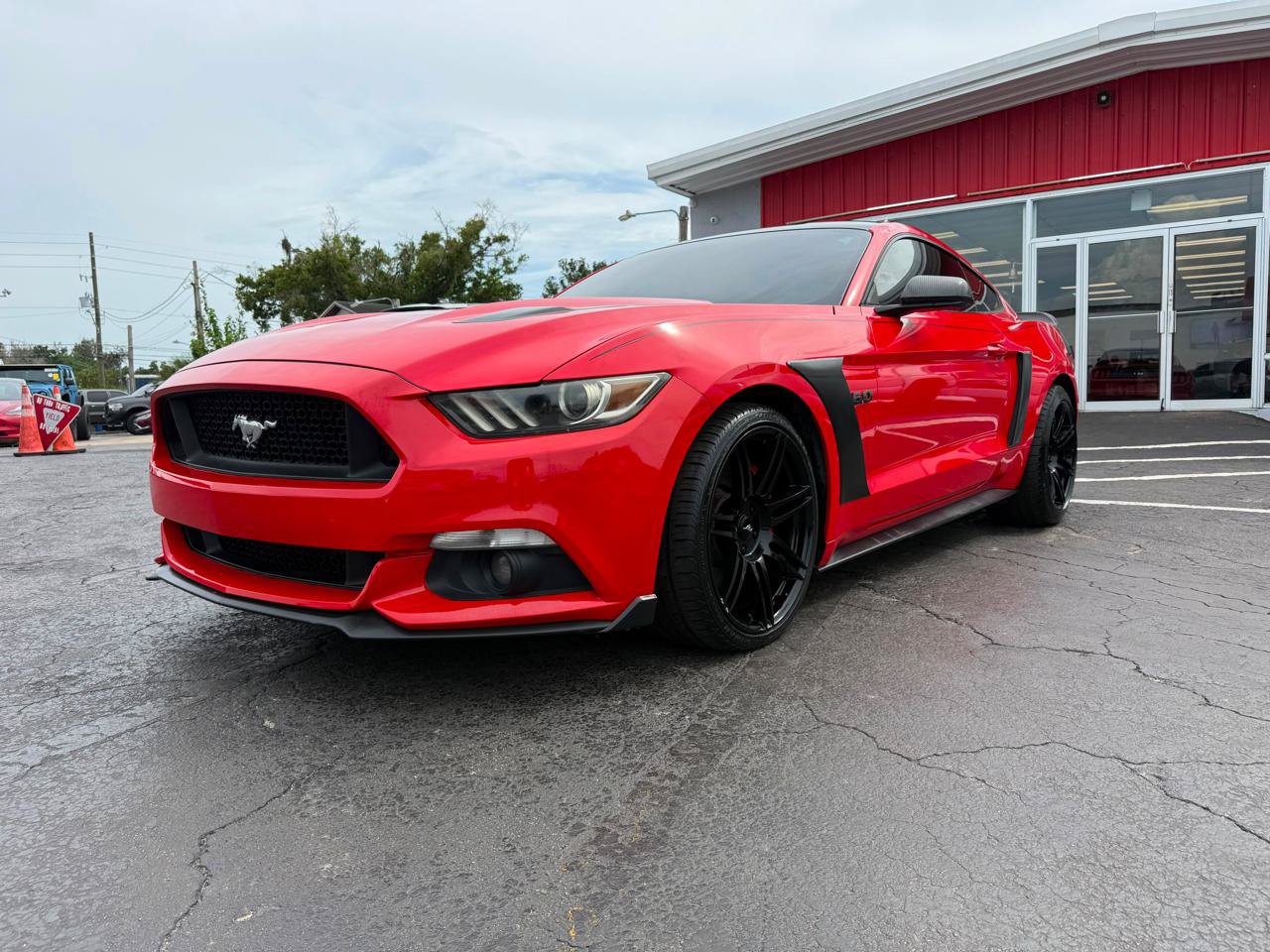 Used 2016 Ford Mustang GT RWD image 3
