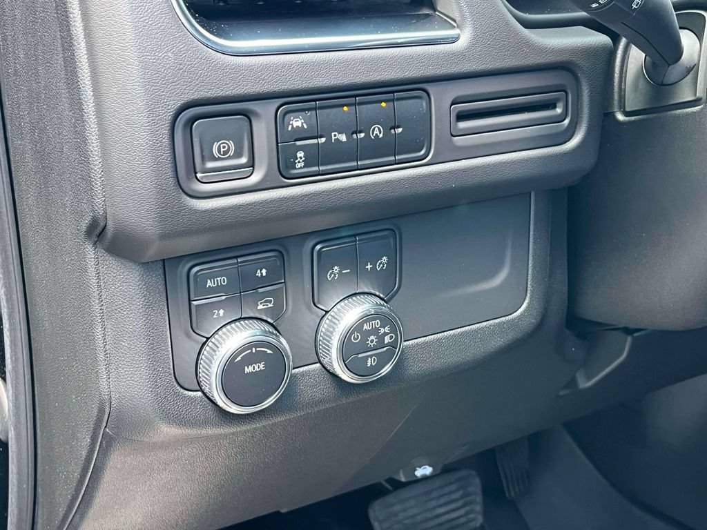 Certified 2023 GMC Yukon SLT AWD/4WD image 31