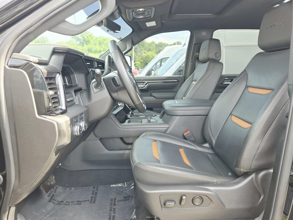 Used 2025 GMC Sierra 2500 AT4 w/ AT4 Premium Plus Package AWD/4WD image 12