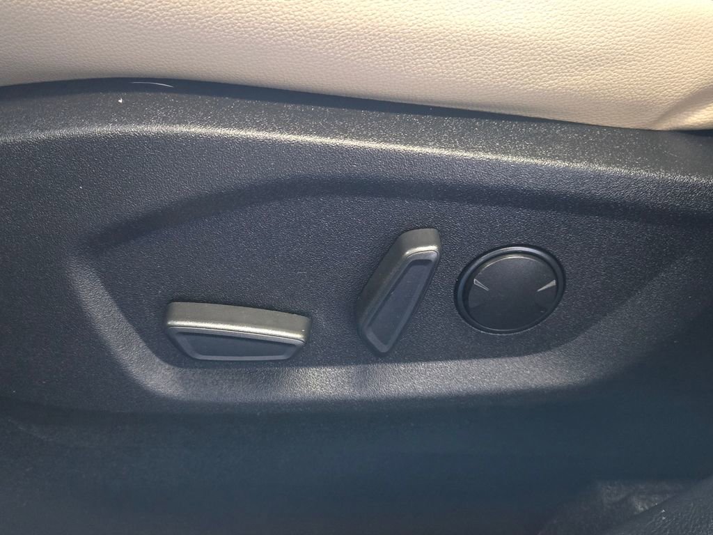 Used 2022 Ford Edge SEL w/ Convenience Package image 14