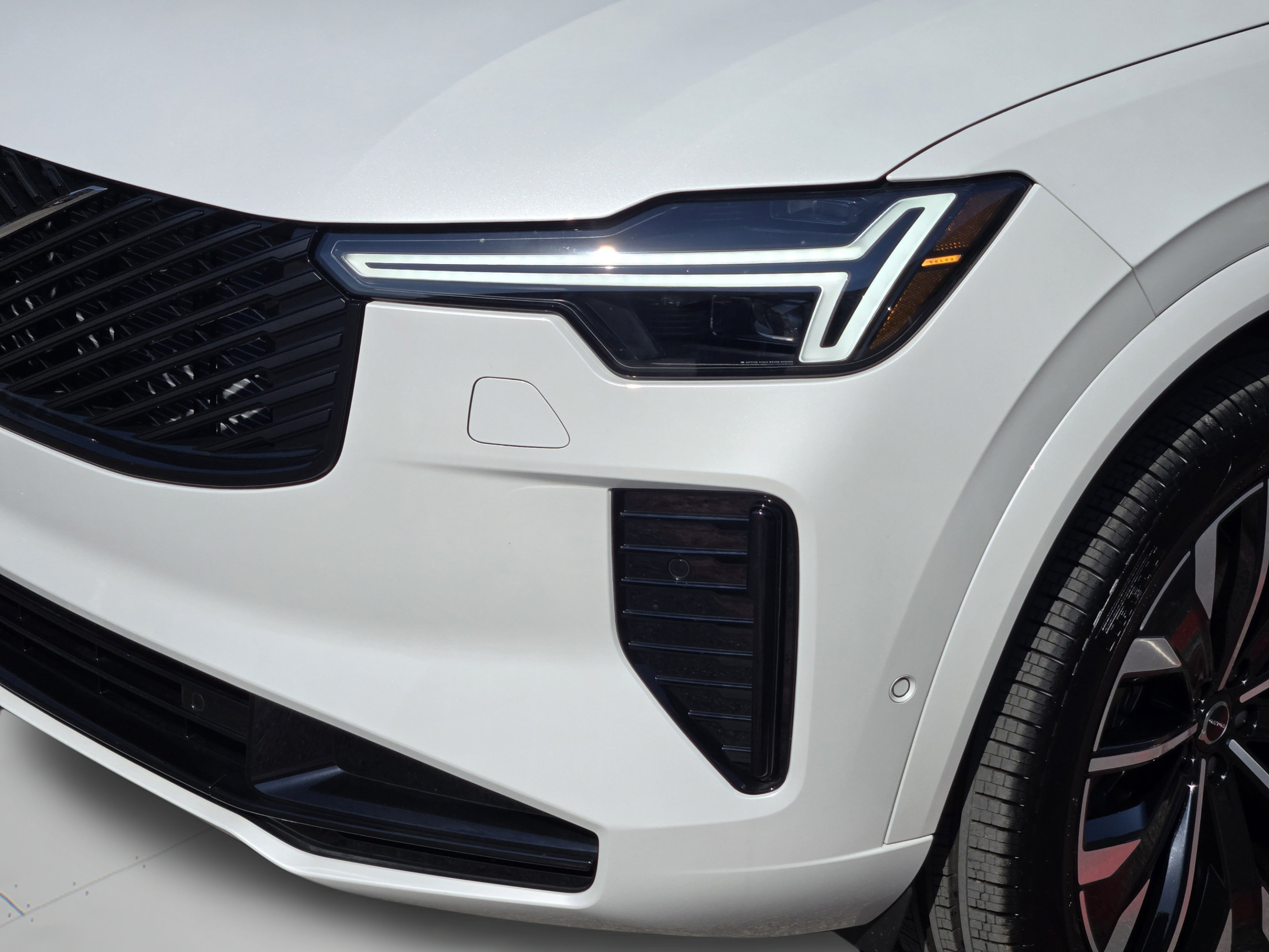 New 2027 Volvo XC90 B6 Ultra AWD/4WD image 28