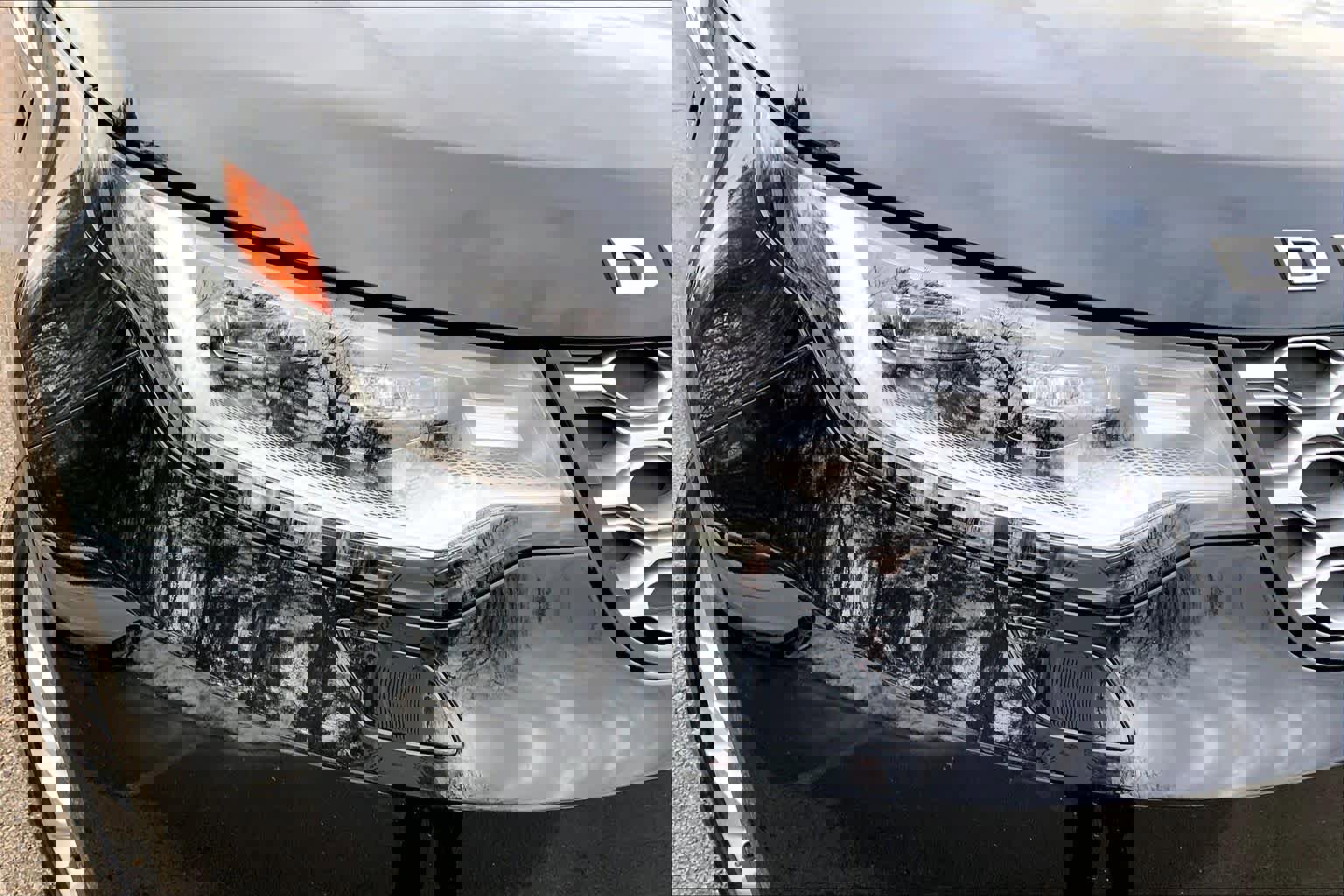 Used 2024 Land Rover Discovery S image 25