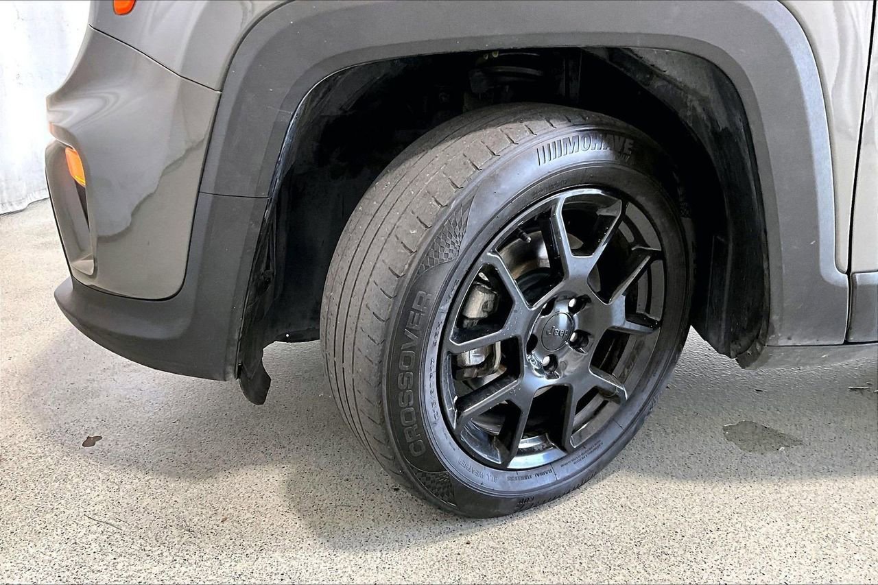 Used 2020 Jeep Renegade Altitude FWD image 19