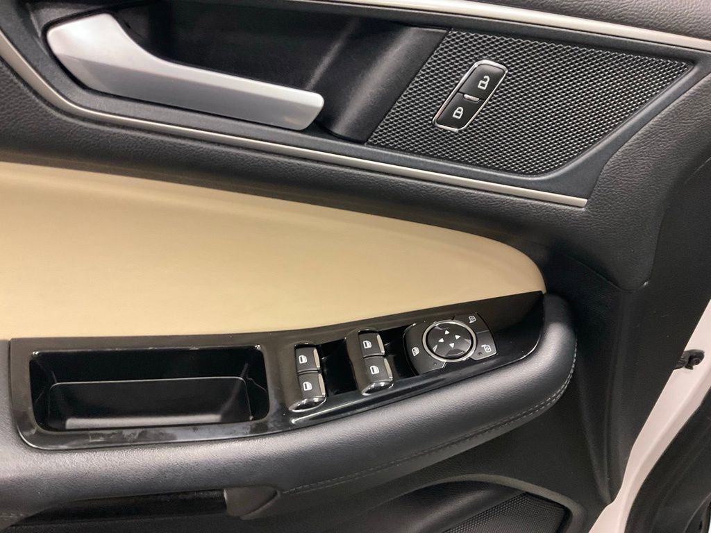Used 2019 Ford Edge SEL w/ Equipment Group 201A AWD/4WD image 12