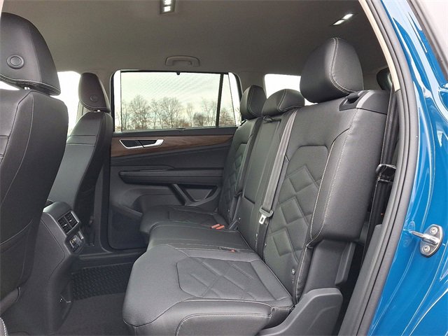New 2025 Volkswagen Atlas SE image 6