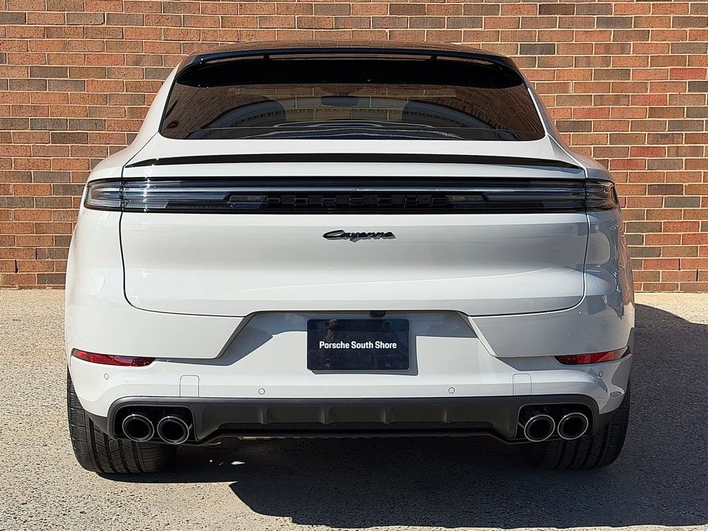 New 2026 Porsche Cayenne E-Hybrid Coupe image 6