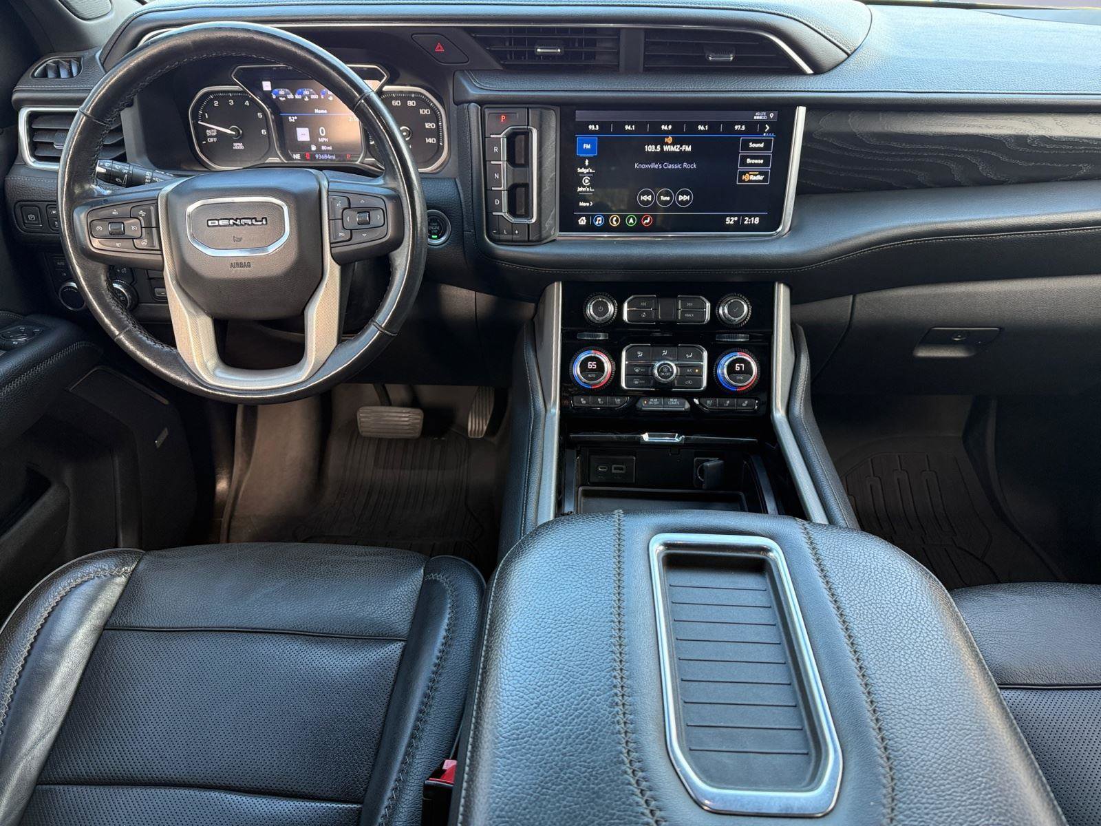 Used 2021 GMC Yukon Denali w/ Denali Premium Package image 15