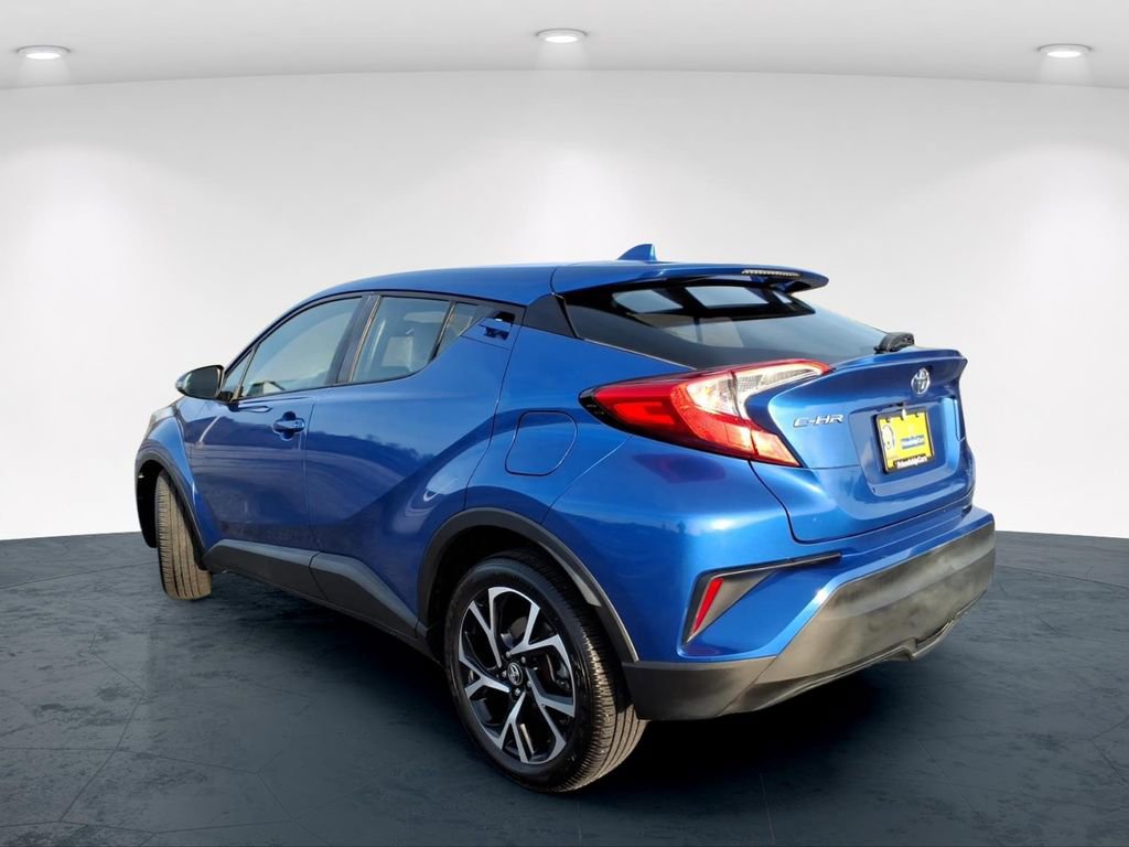 Used 2019 Toyota C-HR XLE image 8