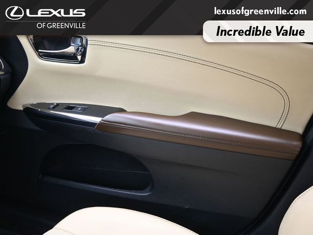 Used 2018 Toyota Avalon Limited FWD image 19