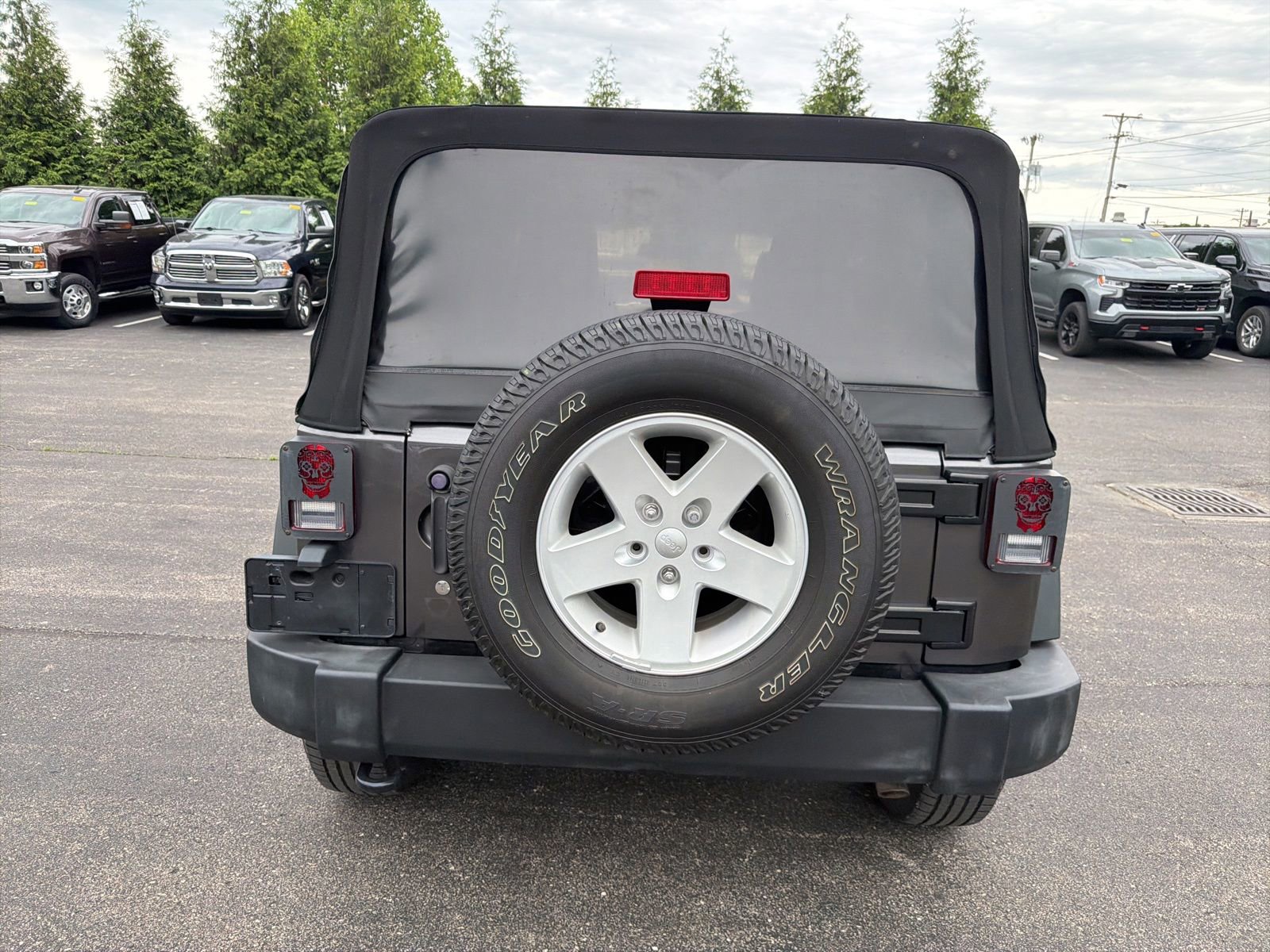 Used 2016 Jeep Wrangler Sport w/ Quick Order Package 23S AWD/4WD image 4