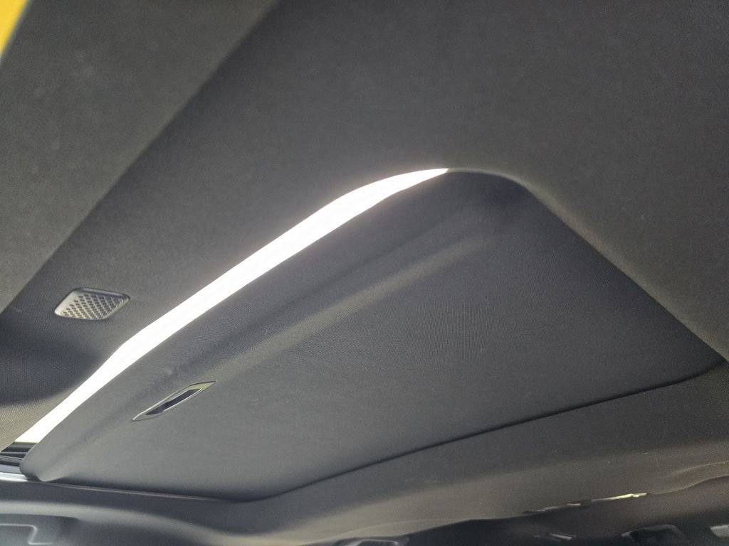 Used 2021 Toyota Highlander XSE AWD/4WD image 24