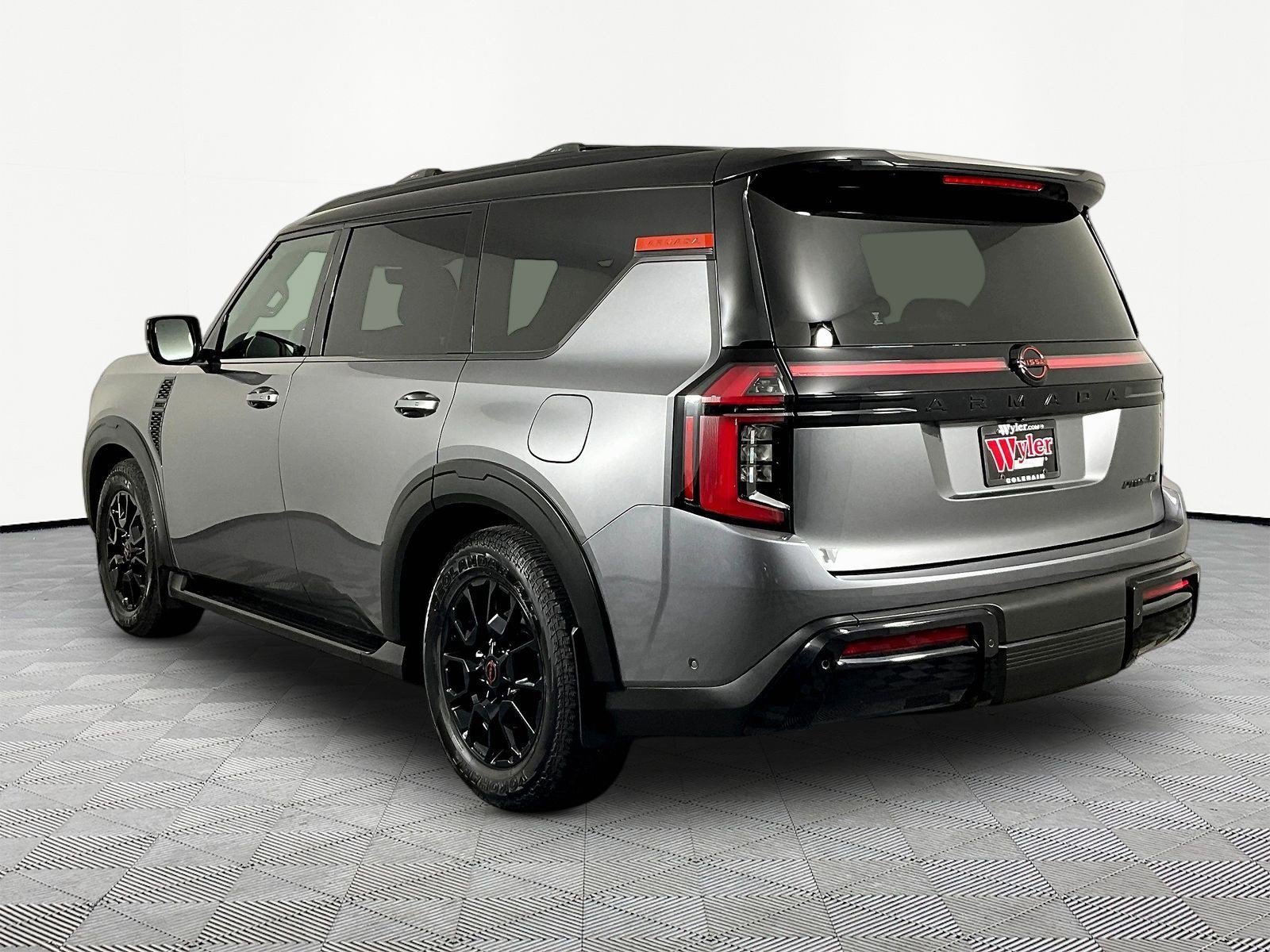 Certified 2025 Nissan Armada PRO-4X AWD/4WD image 4