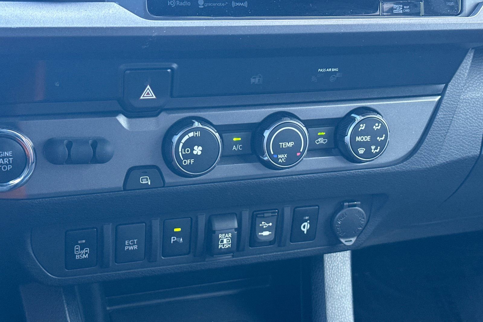 Used 2019 Toyota Tacoma TRD Sport w/ Technology Package image 22