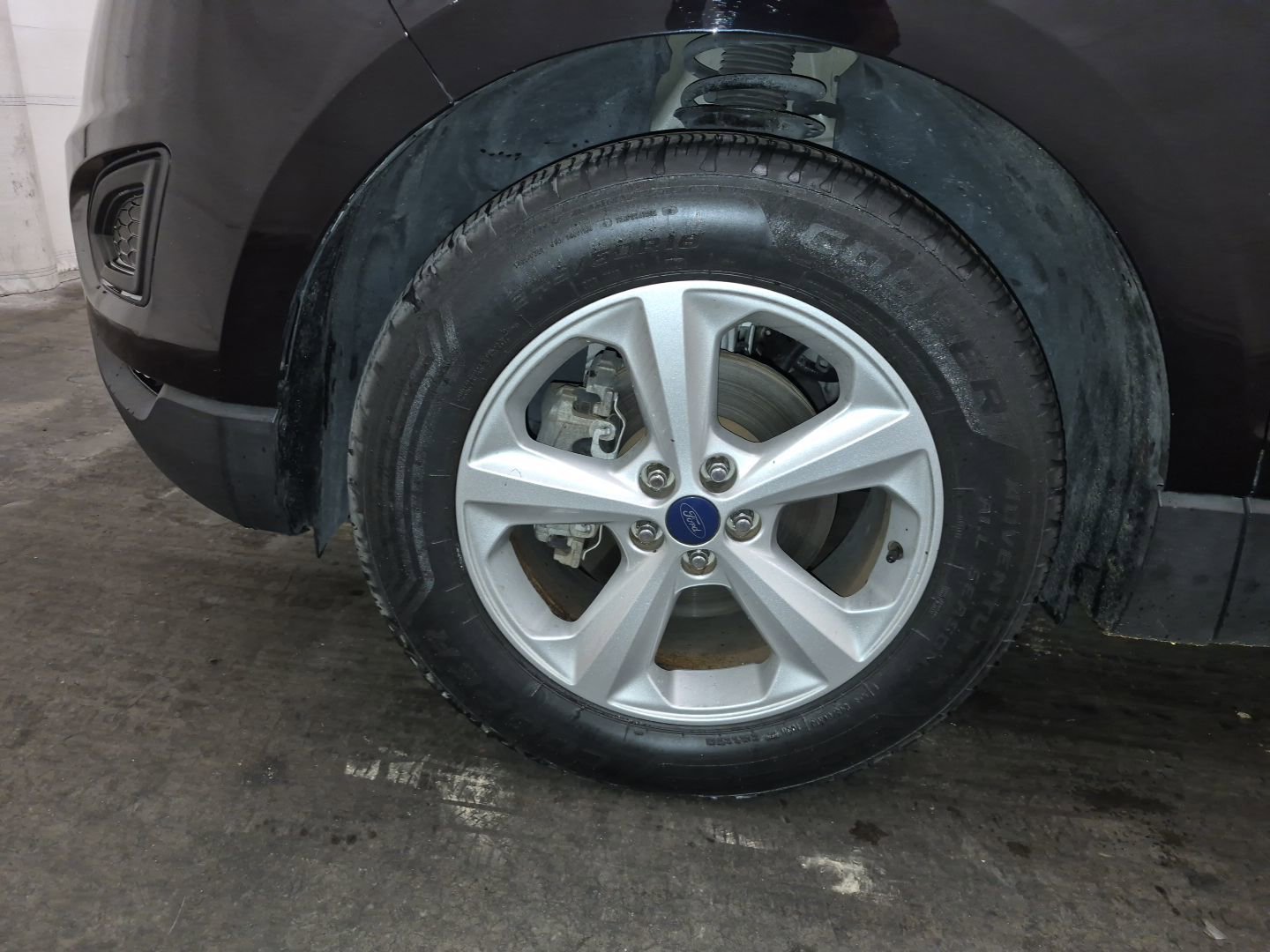 Used 2017 Ford Edge SE w/ Cargo Accessory Package FWD image 8