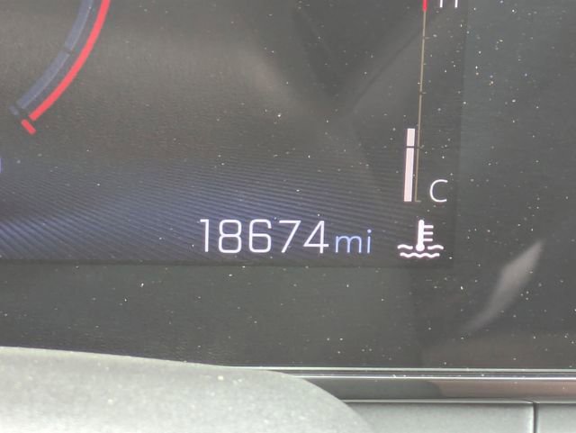 Used 2025 Chevrolet Trax LT image 18