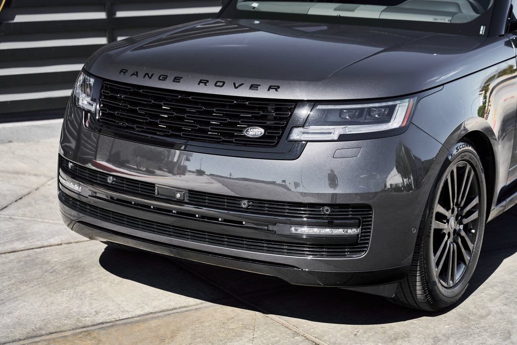Used 2024 Land Rover Range Rover SE AWD/4WD image 6
