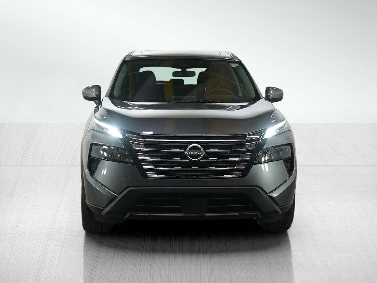 Used 2024 Nissan Rogue SV w/ SV Premium Package image 8