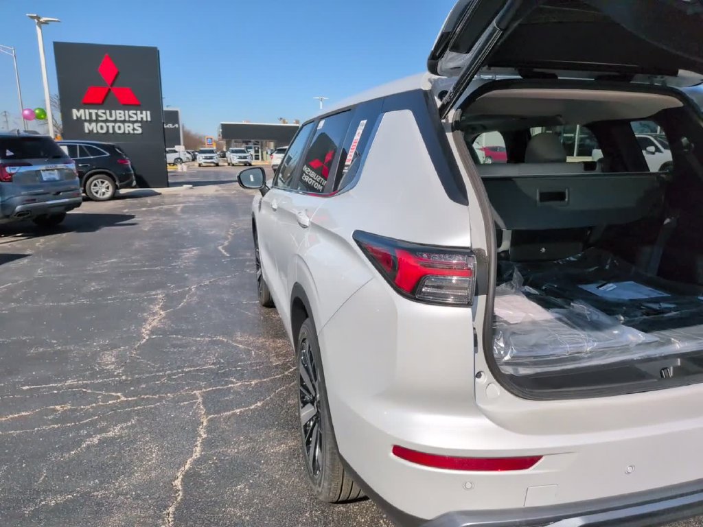New 2026 Mitsubishi Outlander SE AWD/4WD image 11