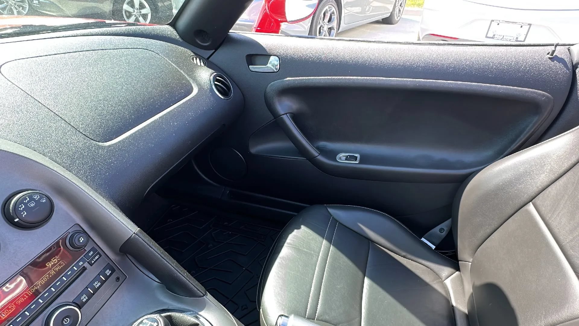 Used 2006 Pontiac Solstice Convertible w/ Premium Package RWD image 12