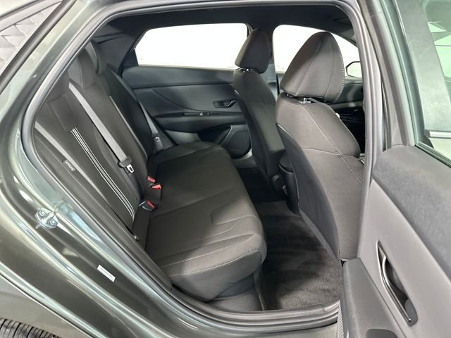 Certified 2025 Hyundai Elantra SEL image 58