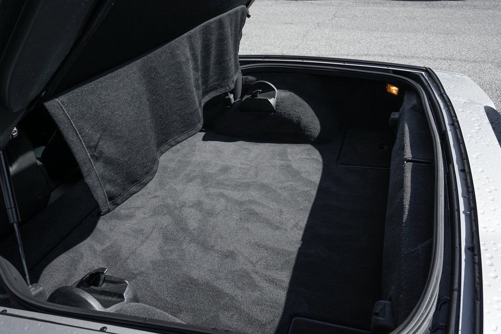 Used 2006 Chevrolet Corvette Coupe w/ Preferred Equipment Group image 9