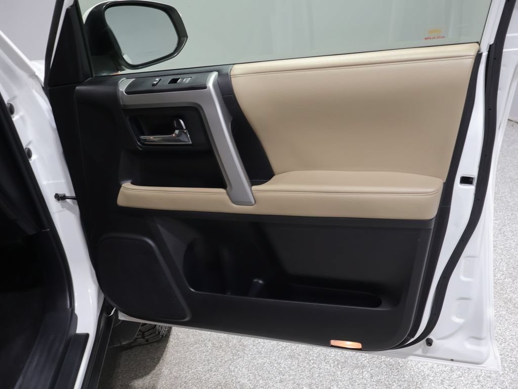 Used 2018 Toyota 4Runner SR5 Premium AWD/4WD image 23