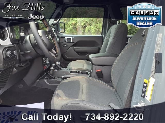 Certified 2025 Jeep Gladiator Sport AWD/4WD image 15
