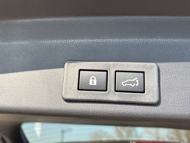 Used 2026 Subaru Ascent Premium image 9