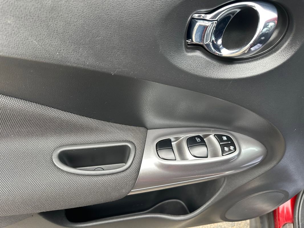 Used 2011 Nissan Juke SV image 19