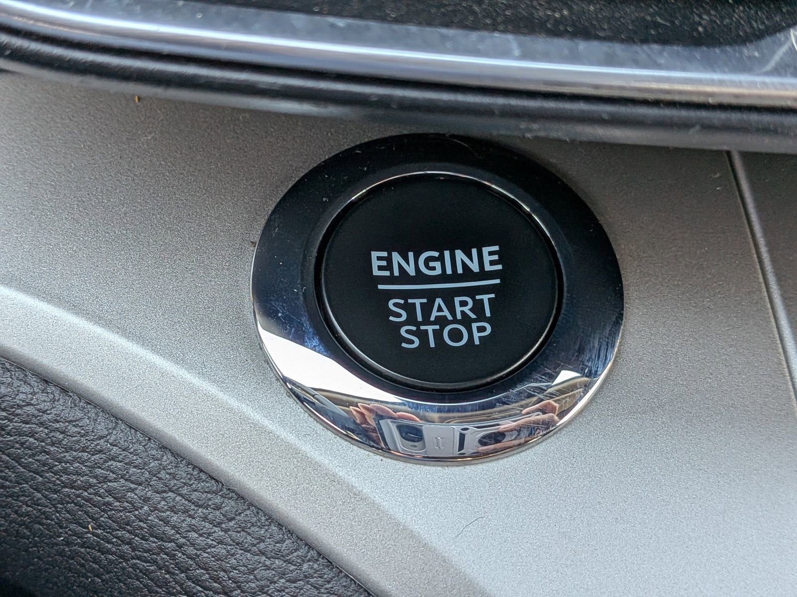 Certified 2023 Ford Explorer XLT w/ Equipment Group 202A image 31