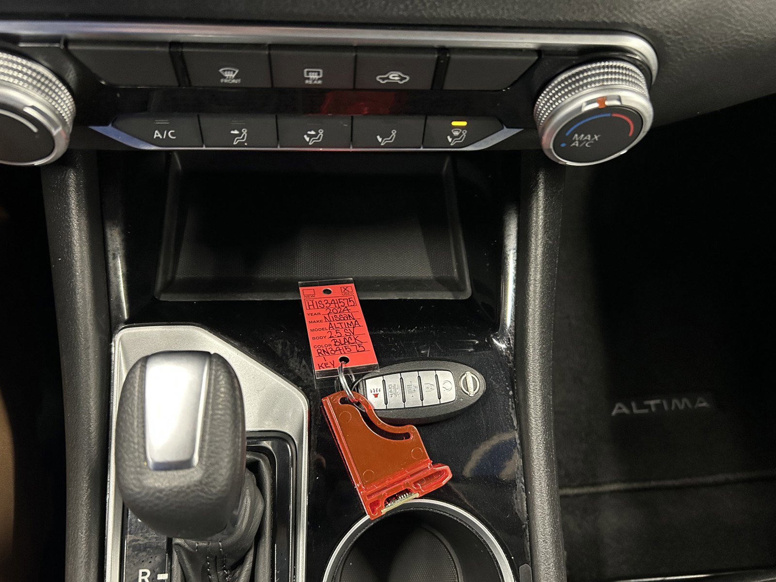 Used 2024 Nissan Altima 2.5 SV image 33