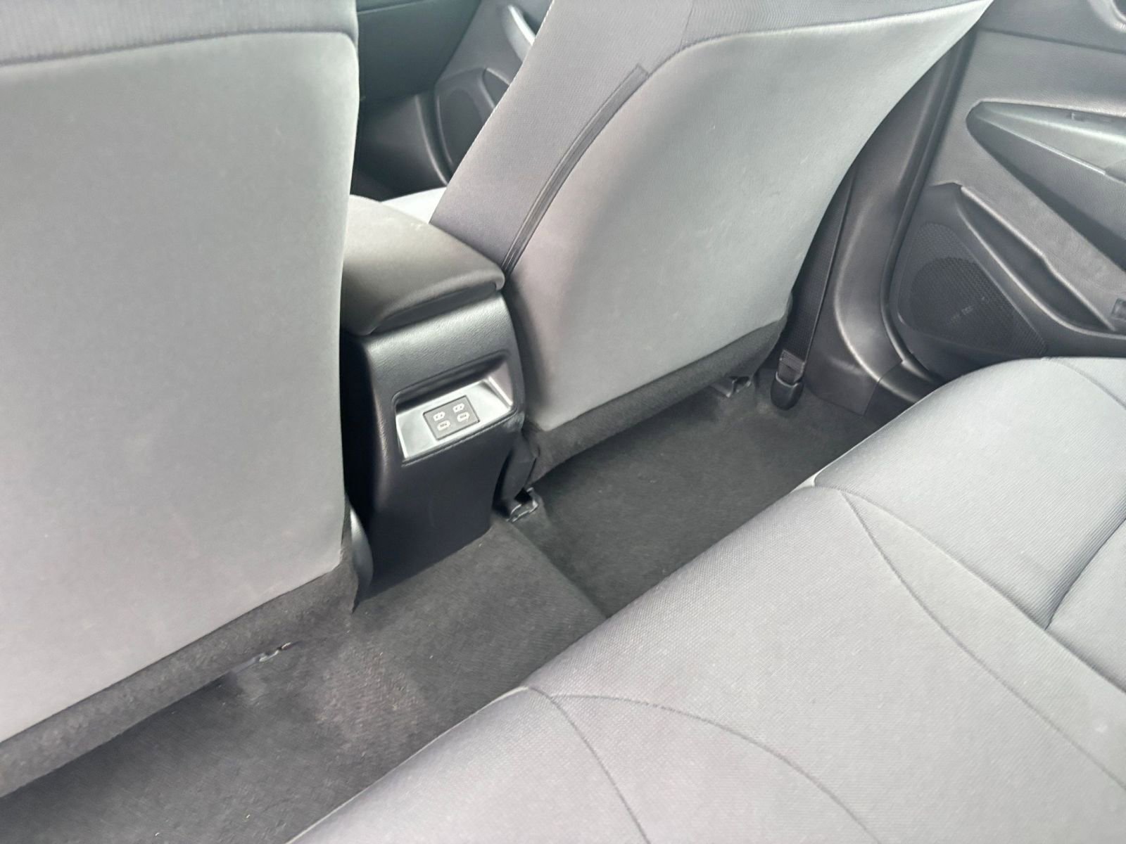 Used 2025 Toyota Corolla LE FWD image 23