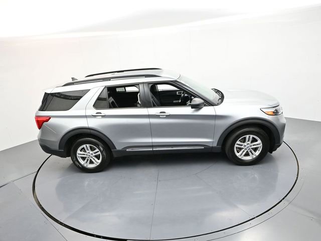Used 2023 Ford Explorer XLT w/ Equipment Group 202A image 25