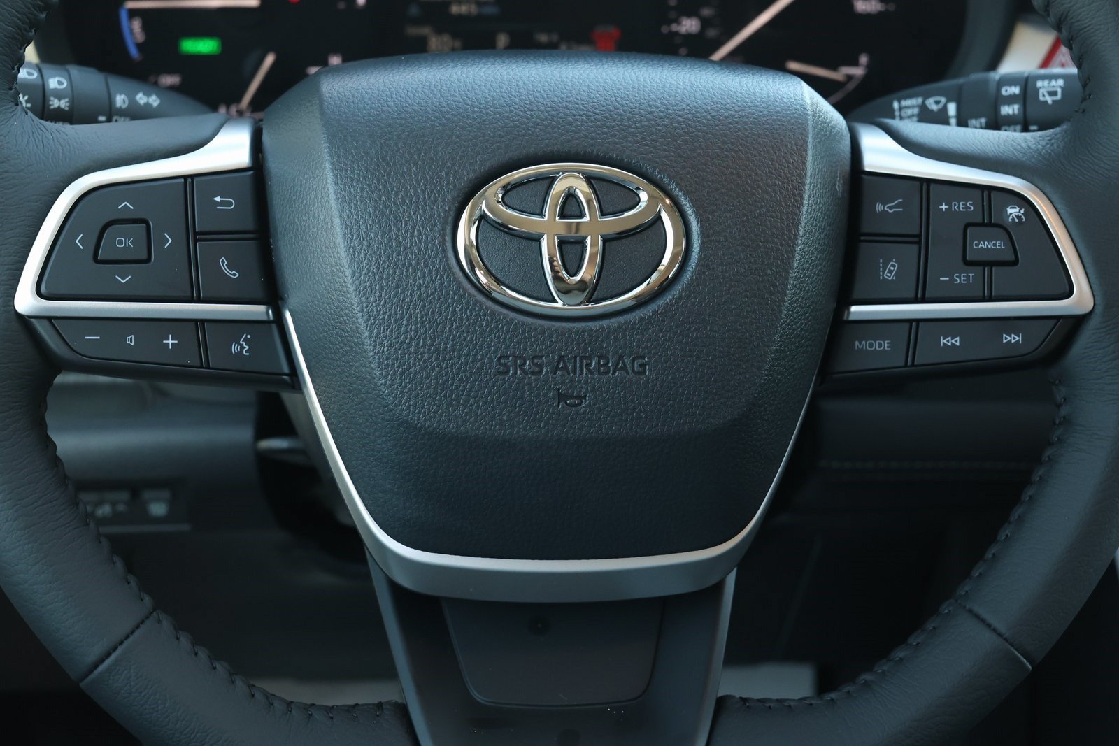 New 2026 Toyota Sienna XLE FWD image 18